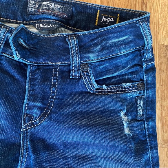 Silver Jeans - Picture 10 of 12